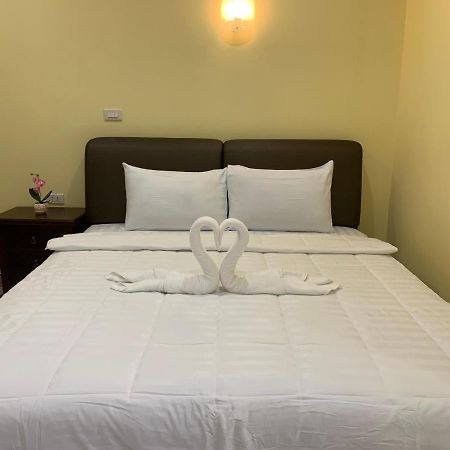 Happy Resort Phang Nga Natai Beach Exterior foto